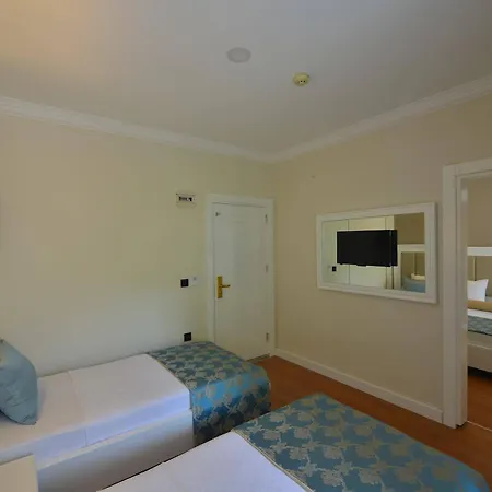 Sea Star Hotel Elikesik